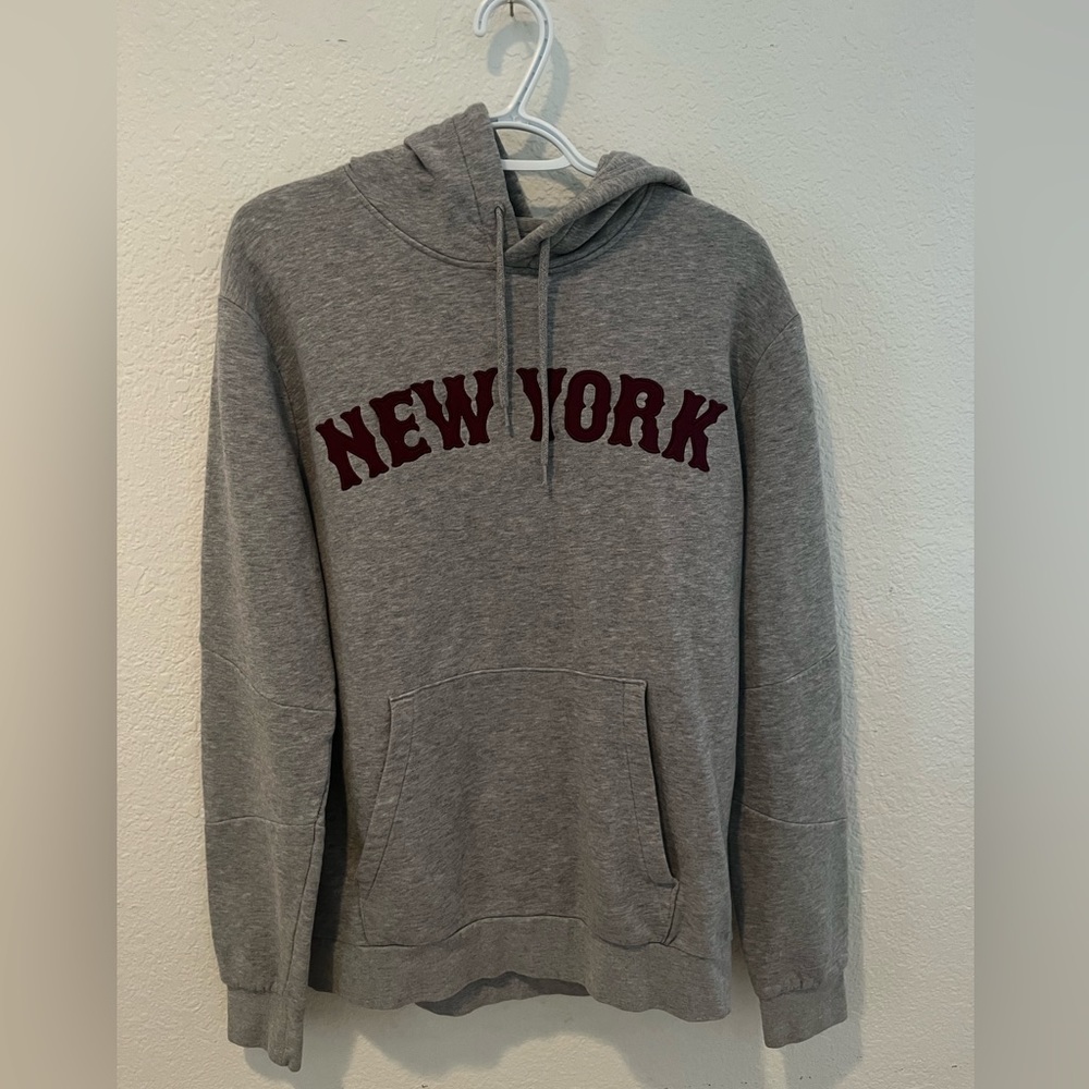 H&M Grey Hoodie Design Size M